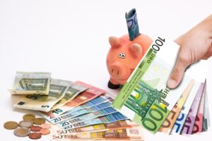 一人暮らしでの節約に最適なクレジットカードはおすすめ？