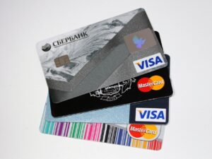 プリペイドとクレジットの違いを徹底解説しますか？