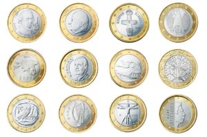 クレジットカードと現金の賢い使い分け方法は？