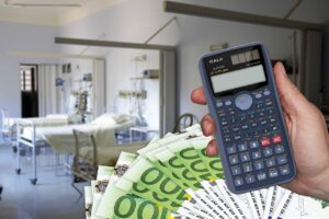 一人暮らしの女性がクレジットカードで医療費を支払いポイントを貯める方法は？