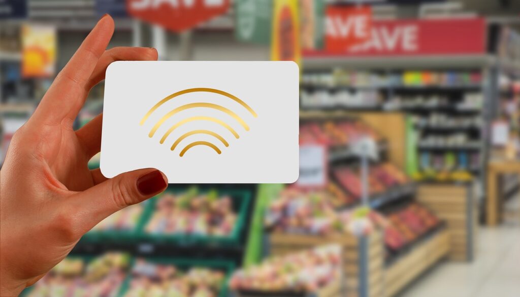 一人暮らし女性におすすめのクレジットカードとキャッシュレス併用の活用法は？