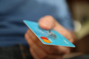 一人暮らし女性におすすめのクレジットカードとバーチャルカードは？